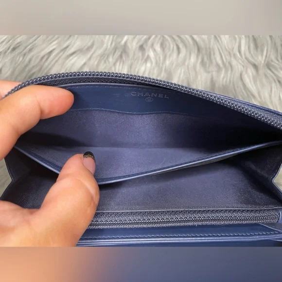 EUC CHANEL Iridescent Boy Chevron Wallet - Picture 7 of 16